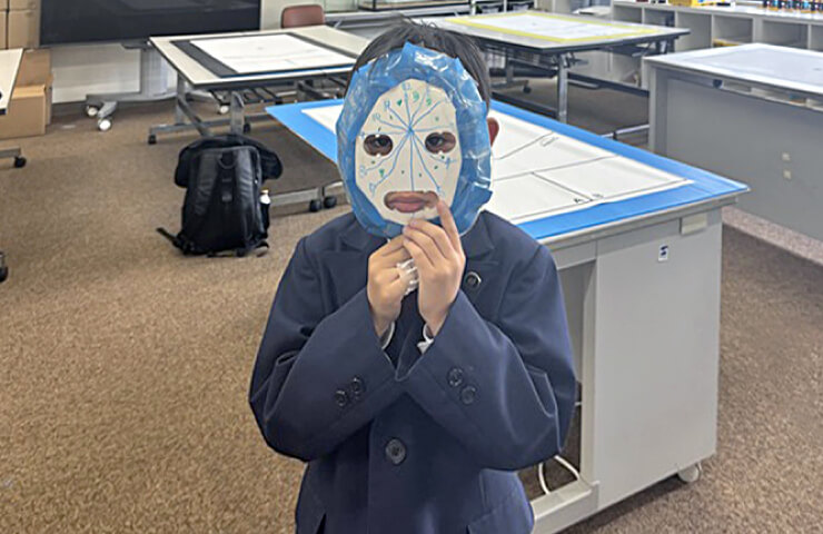 インタビュー|スコップ・クリエーティブ・コース|学習塾や学校向けの教材出版会社「育伸社」